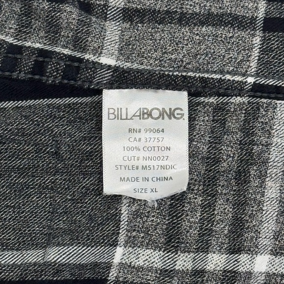 Billabong Men's Flannel Charcoal and Black Plaid Shirt - Picture 5 of 10